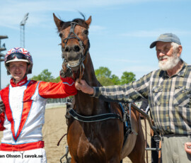 02 Silpinge Scarlet - Viktor Blücher | Jägersro 260523 Foto: Stefan Olsson