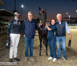 10 Black Fire | Jägersro 260811 | Foto: Stefan Olsson