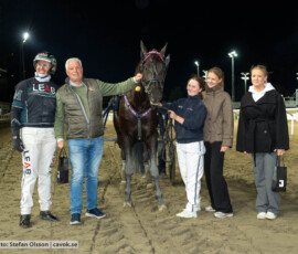 Black Fire och Tyler Mifsud | Jägersro 260916 | Foto: Stefan Olsson