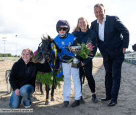 Svenskt Ponnytravderby kat A: Mr Findus och Natalie Van Der Wal | Jägersro 260906 | Foto: Stefan Olsson